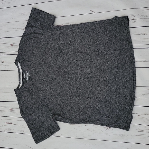 Short sleeve tee - Picture 1 of 8